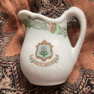 Antique Hotel Astor NYC Buffalo China Restaurant Ware Individual Creamer c. 1905